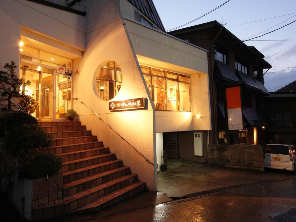 Honkan Gentaroya Nozawaonsen Exterior photo